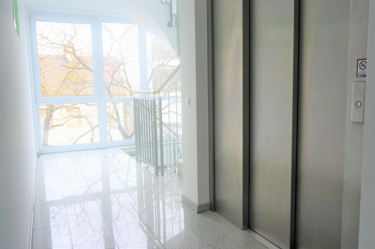 Mein Apartment, Stars Mit Balkon Und Klima Fuer Bis Zu 4 Personen Frankenthal  Esterno foto