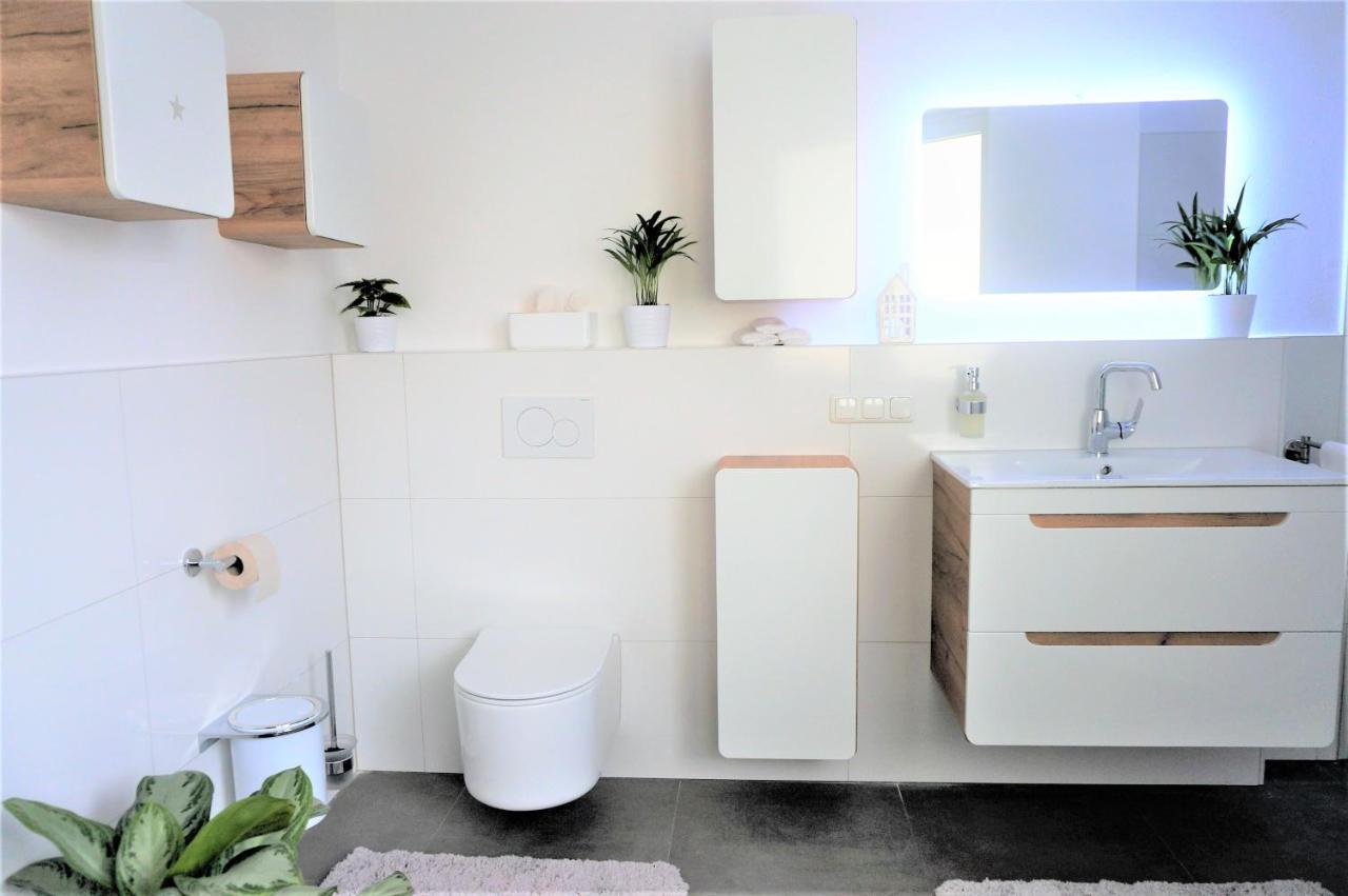 Mein Apartment, Stars Mit Balkon Und Klima Fuer Bis Zu 4 Personen Frankenthal  Esterno foto
