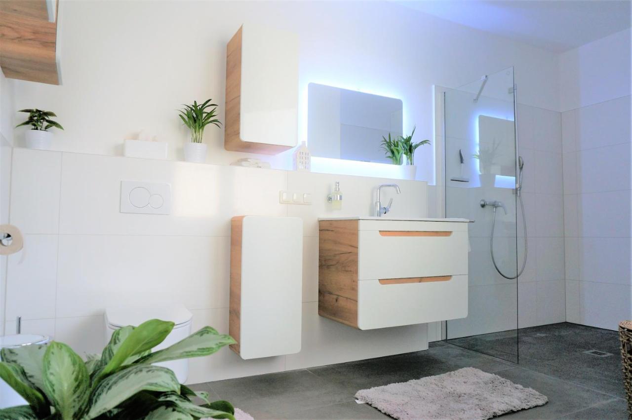 Mein Apartment, Stars Mit Balkon Und Klima Fuer Bis Zu 4 Personen Frankenthal  Esterno foto