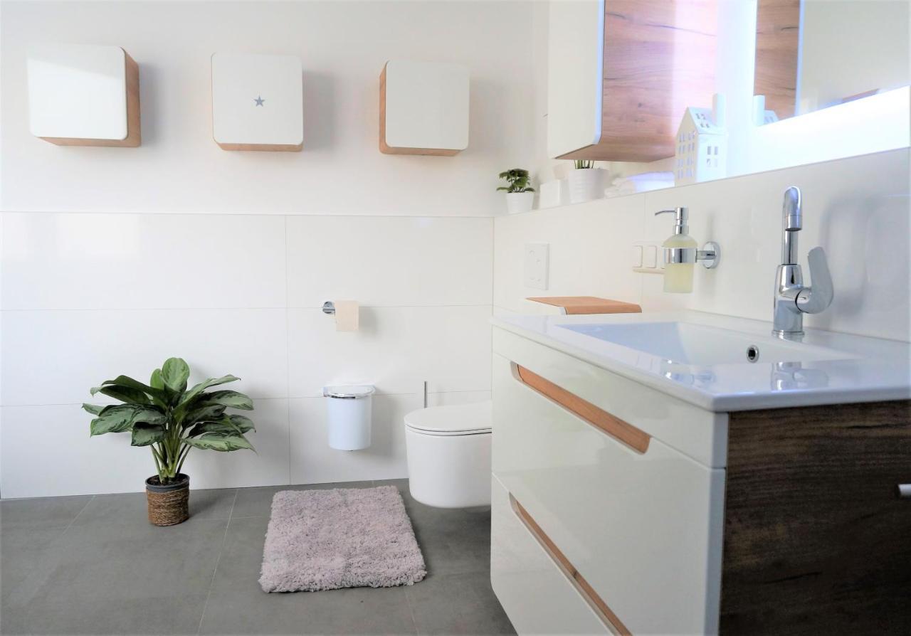 Mein Apartment, Stars Mit Balkon Und Klima Fuer Bis Zu 4 Personen Frankenthal  Esterno foto